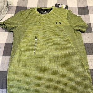 Brand New never worn Under Armour Vanish Tee